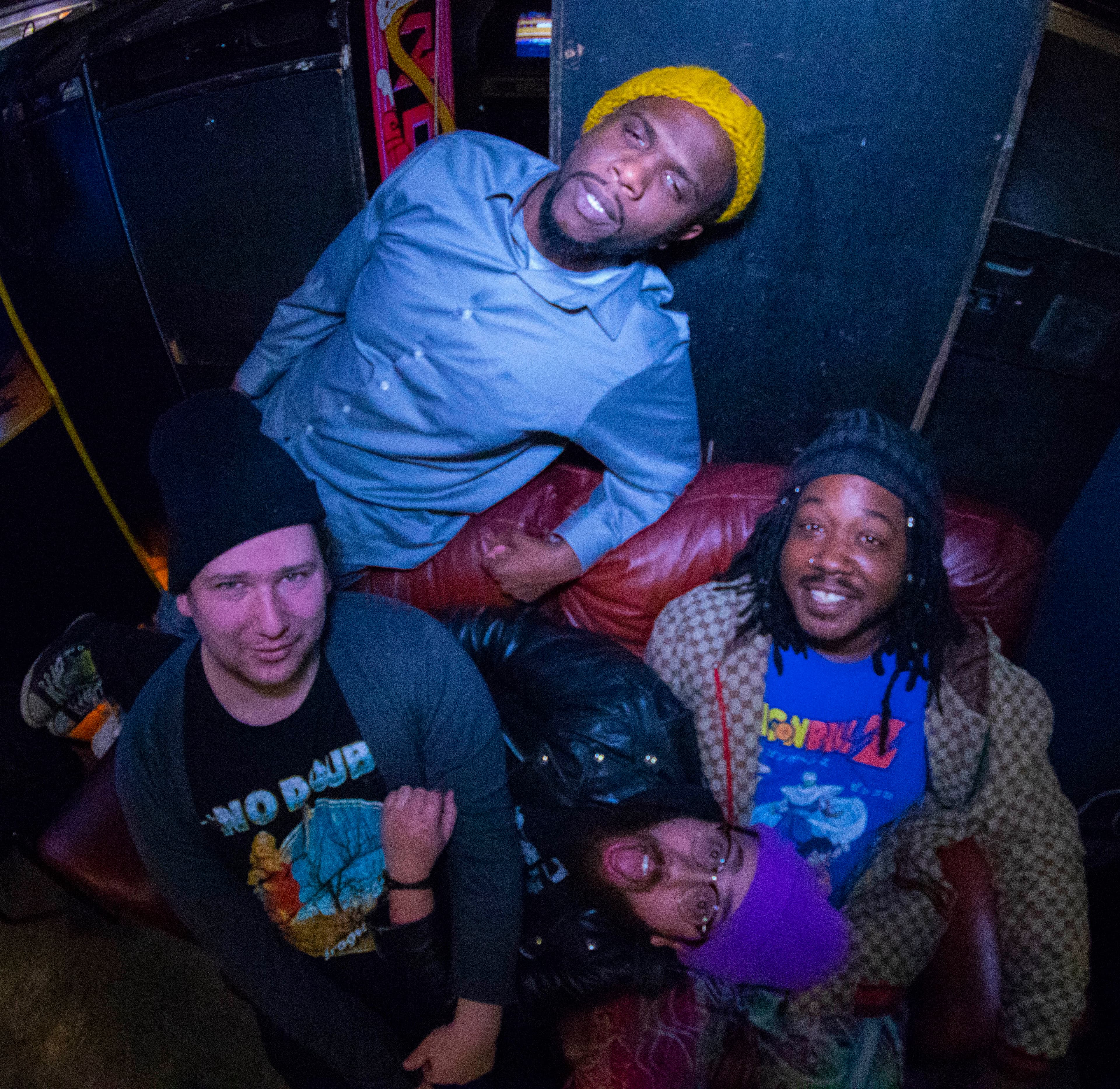 IN2ITIV3 / K. Savage