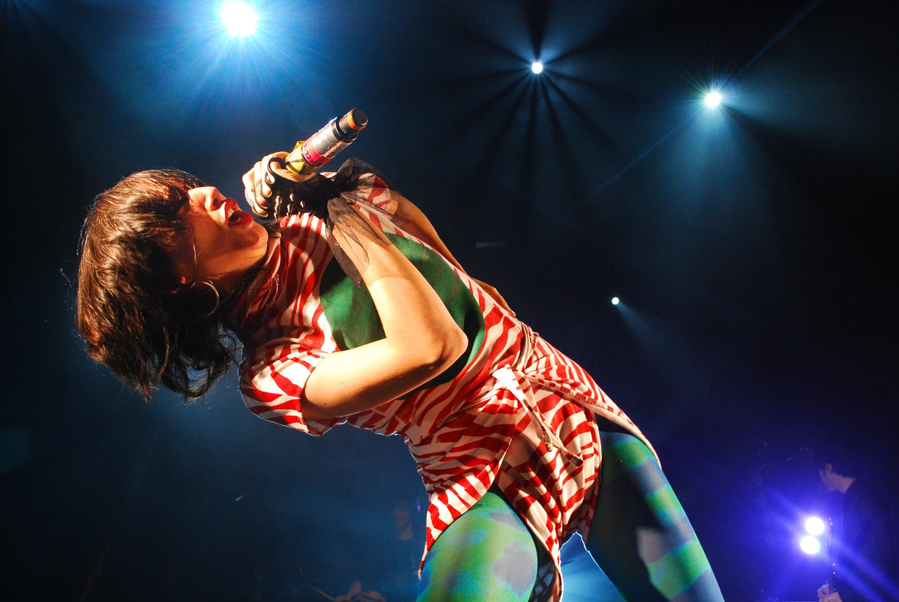 yeah_yeah_yeahs02_website_image_gallery_wuxga